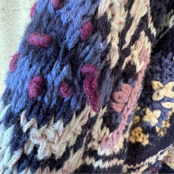 Vintage Hand Knit Jennifer Reed Grannycore Sweater - Picture 8 of 14